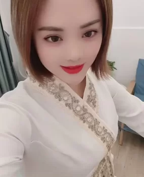 龙华胸大可内妹子