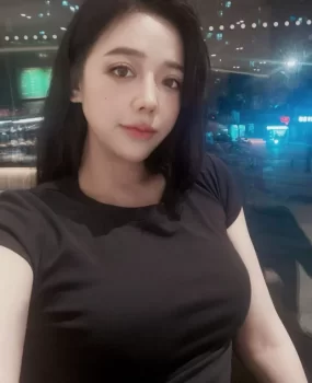 混血多水大妞