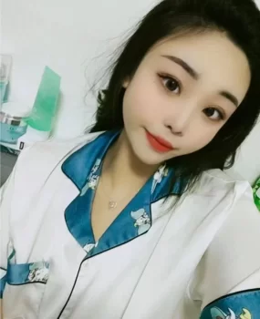 00后美女