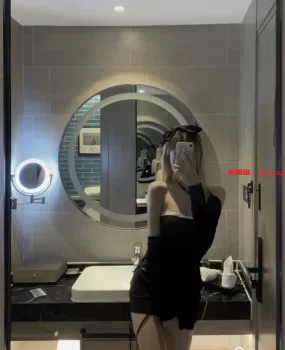 贵阳极品美女米露细腰肥臀大奶水多活好性感尤物