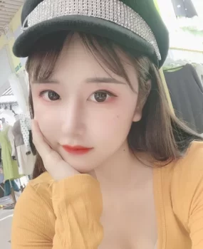 长沙-天然大波小女神，美白劲骚口活好